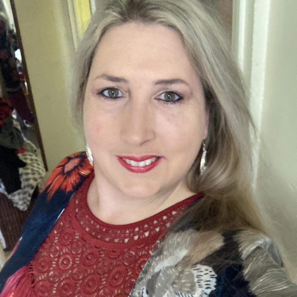 Meet your Posher, Leanna